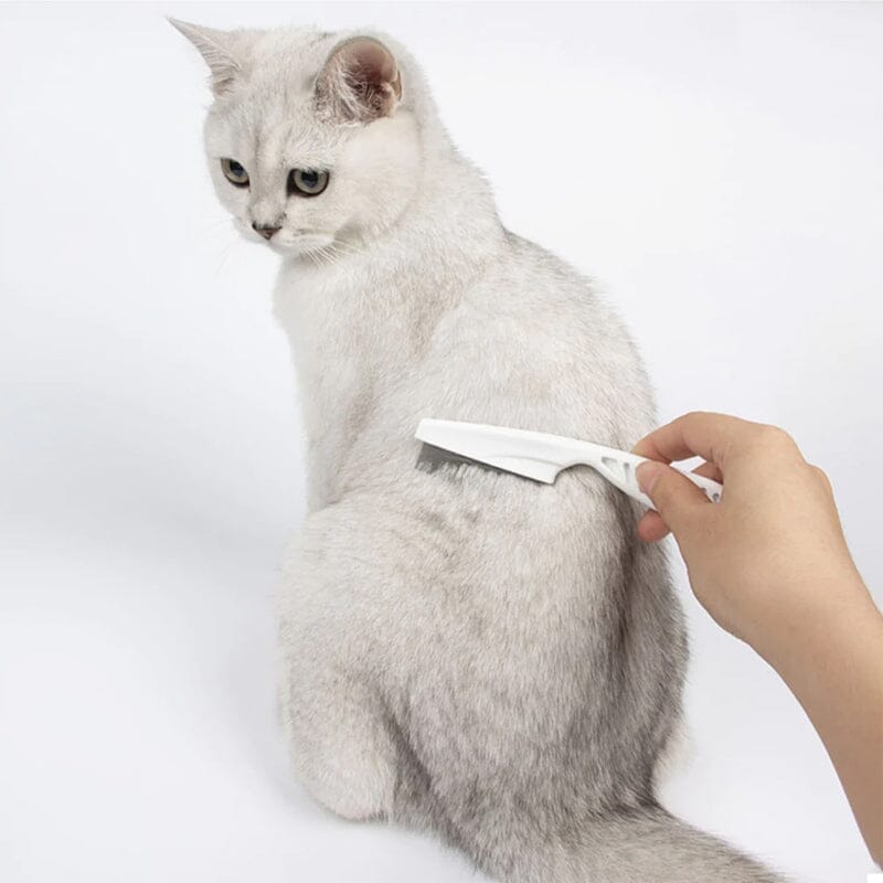 Pieptene multifuncțional pentru animale – Îngrijire, sănătate și confort într-un singur instrument!