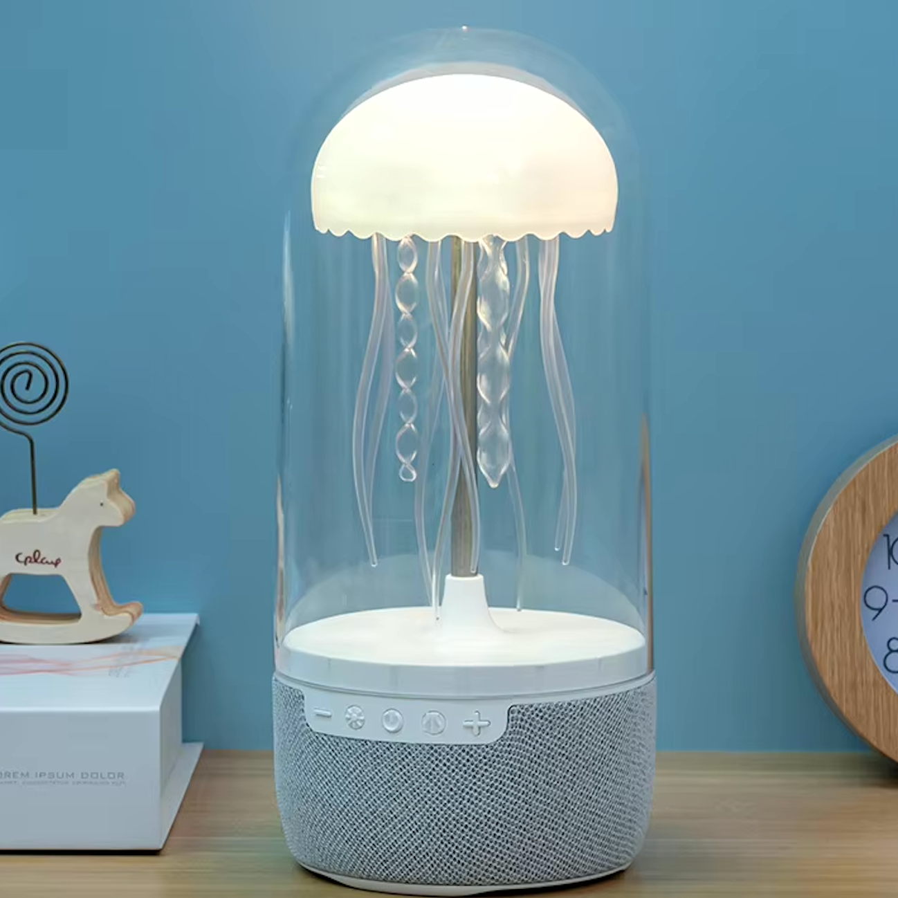 Kääntyvä LED-lamppu integroidulla kaiuttimella